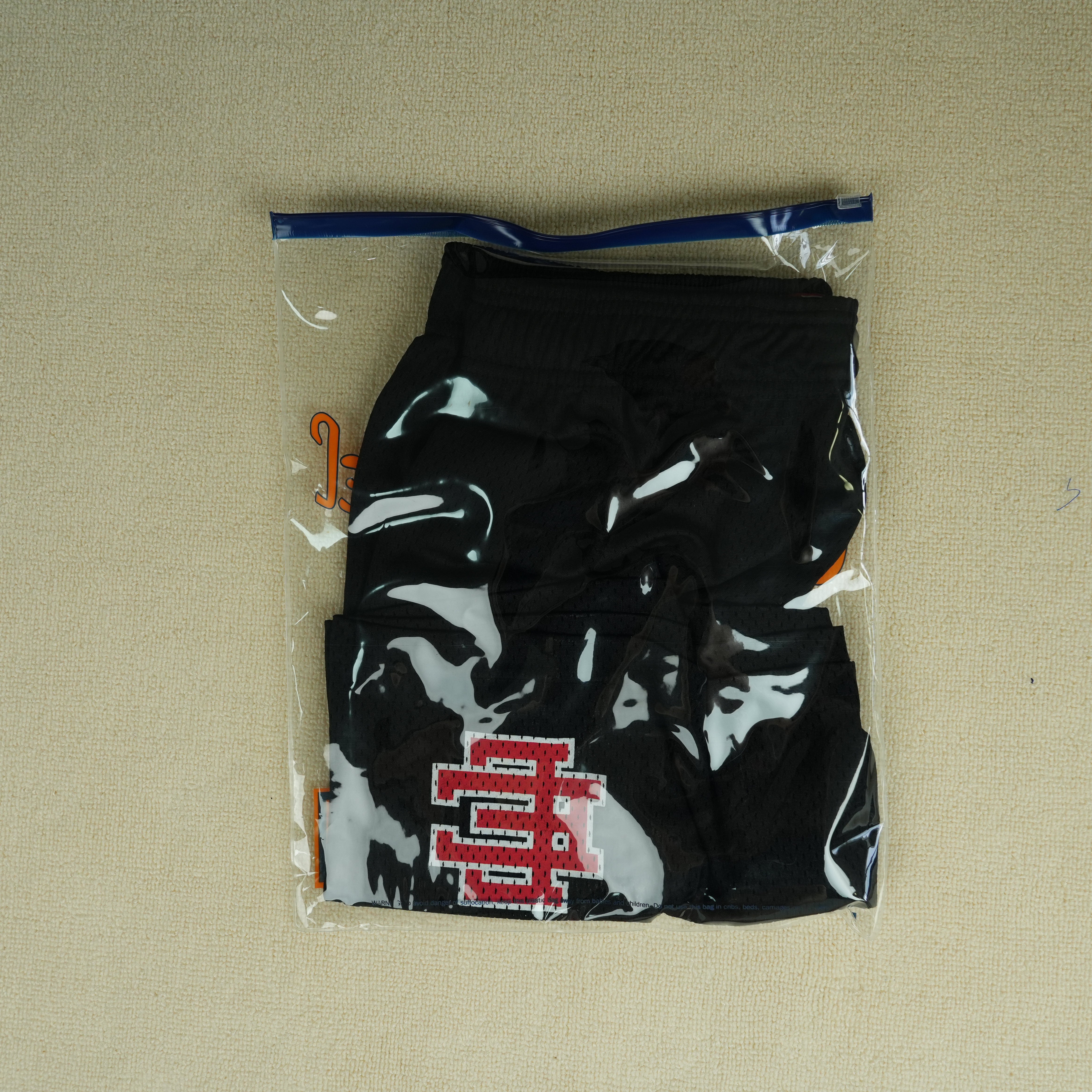 E SHORTS